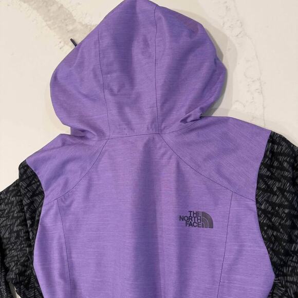 The North Face Dyvinity Jacket Womens Medium Purple Lightweight Hooded Thumbhole - Picture 9 of 10